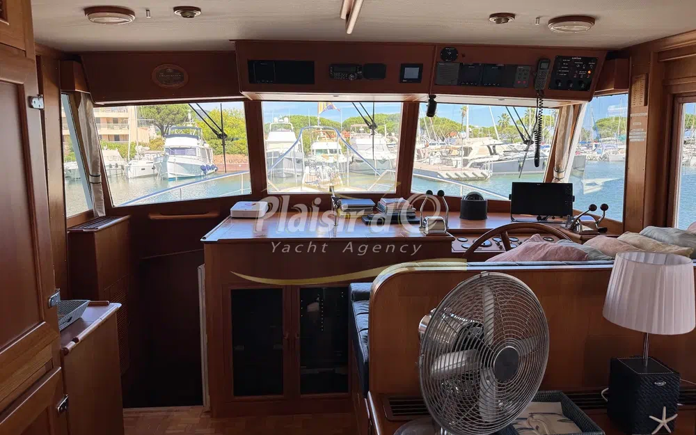 slider 37 Grand Banks 52 Europa