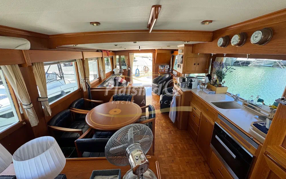 slider 42 Grand Banks 52 Europa