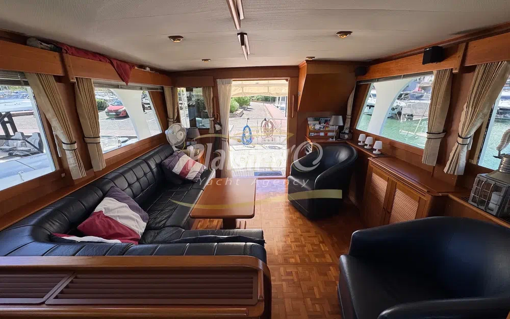 slider 43 Grand Banks 52 Europa