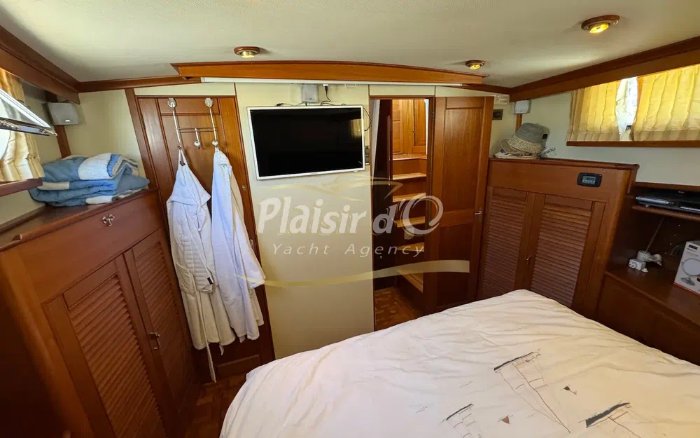 slider 45 Grand Banks 52 Europa