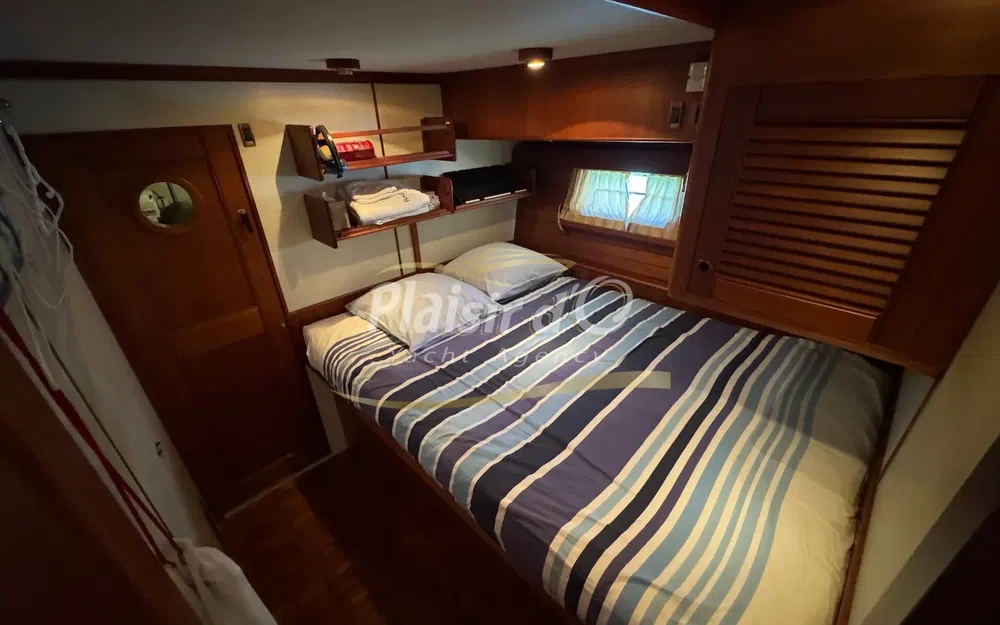 slider 52 Grand Banks 52 Europa