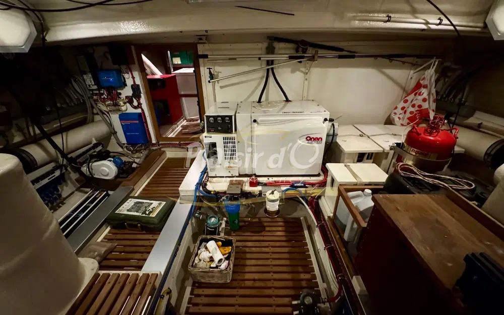 slider 61 Grand Banks 52 Europa
