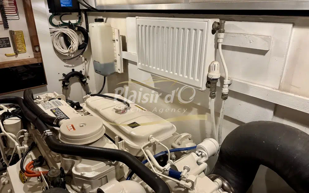 slider 65 Grand Banks 52 Europa