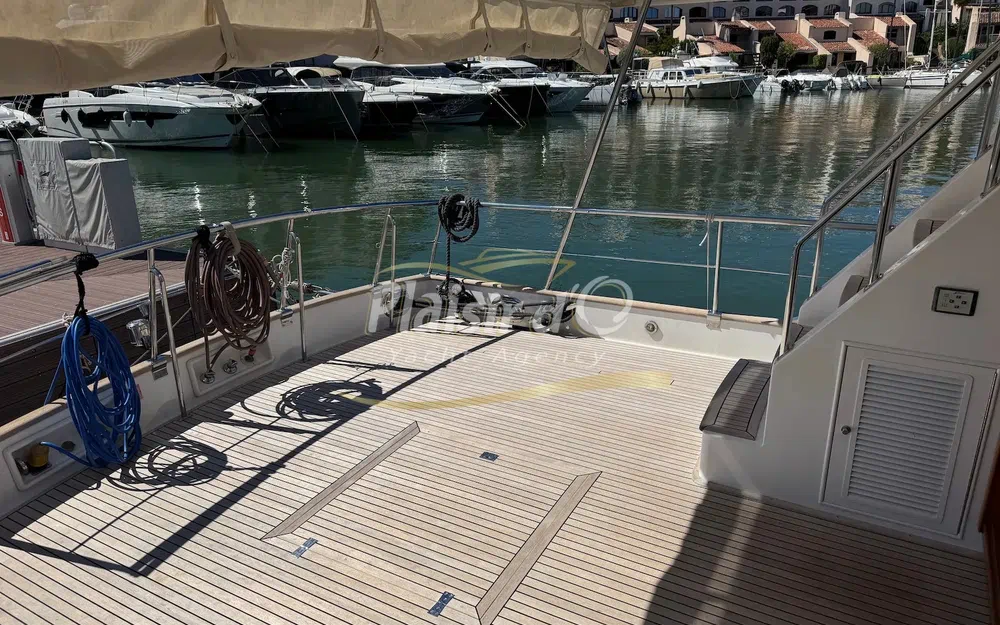 slider 8 Grand Banks 52 Europa