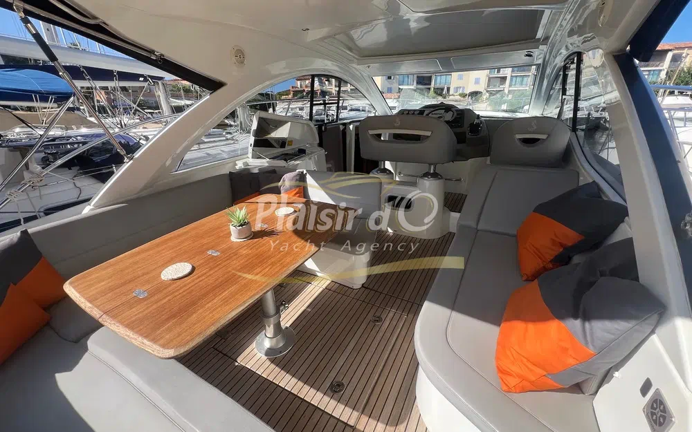 slider 12 Beneteau Gran Turismo 38