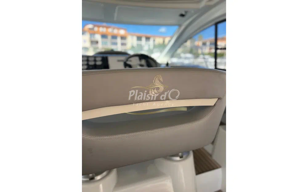 slider 20 Beneteau Gran Turismo 38