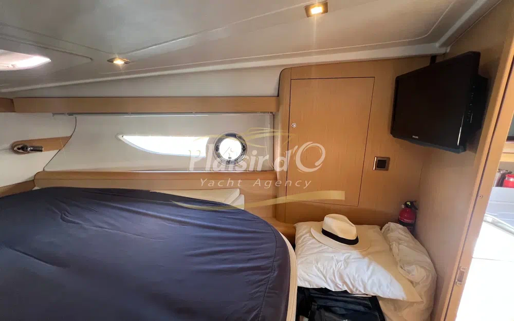 slider 33 Beneteau Gran Turismo 38