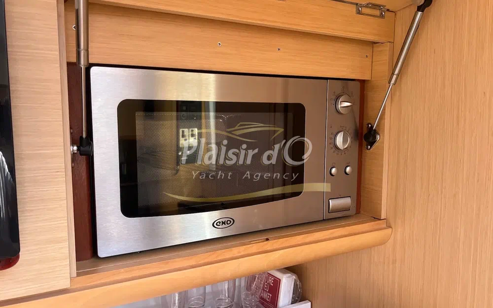 slider 39 Beneteau Gran Turismo 38