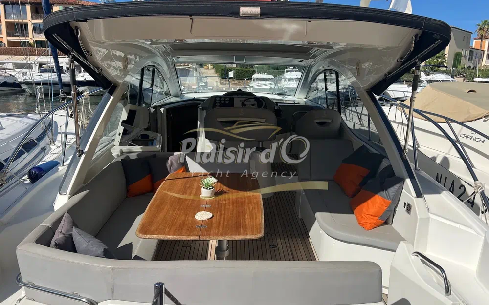 slider 5 Beneteau Gran Turismo 38