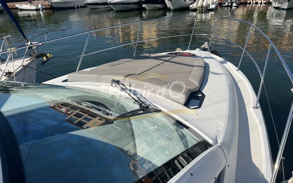 slider 7 Beneteau Gran Turismo 38