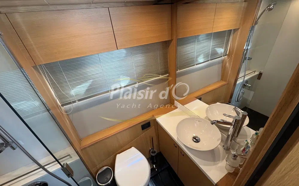 slider 33 Princess V57