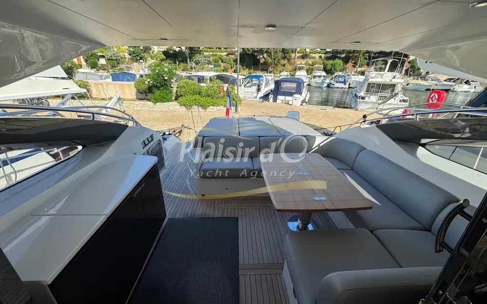 slider 48 Princess V57