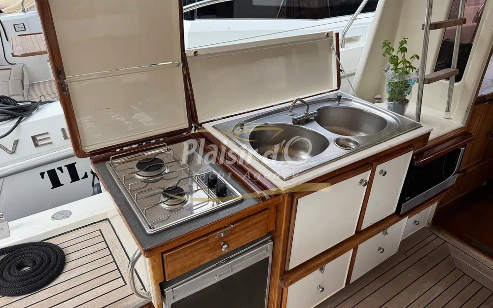 slider 9 Amateur Trawler