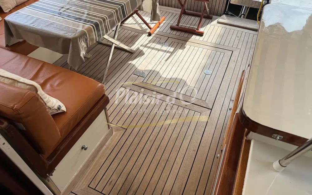 slider 12 Amateur Trawler