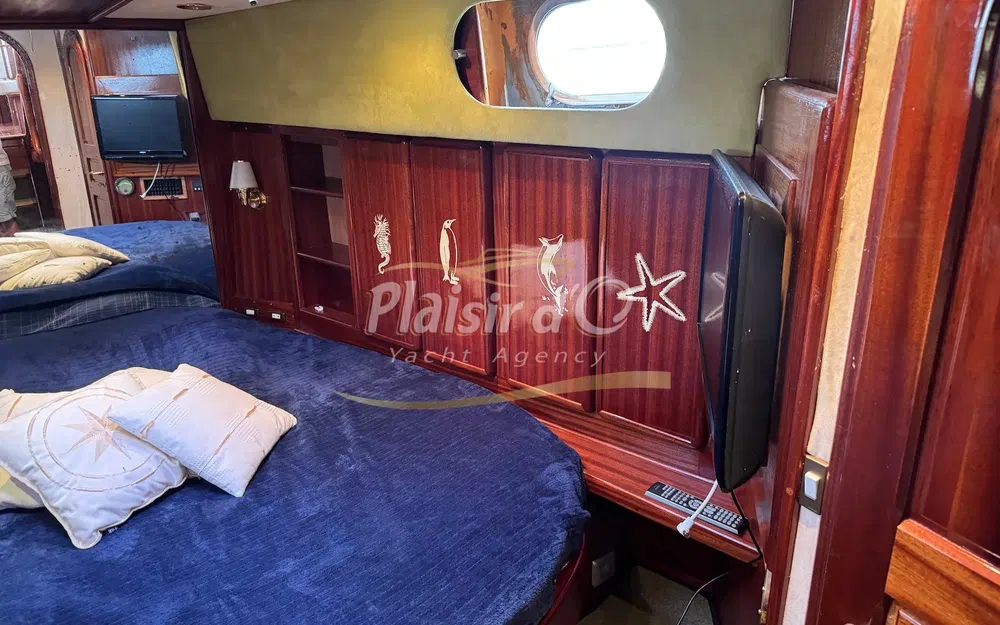 slider 50 Amateur Trawler