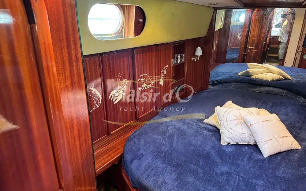slider 51 Amateur Trawler