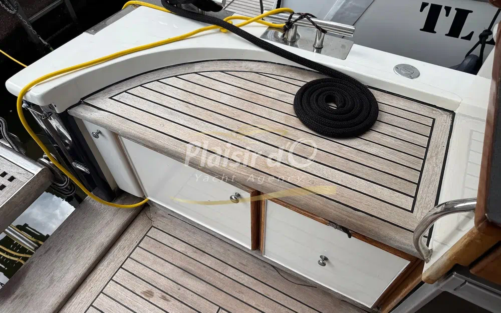 slider 8 Amateur Trawler