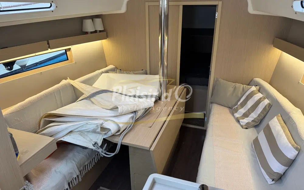 slider 34 Beneteau Oceanis 34.1