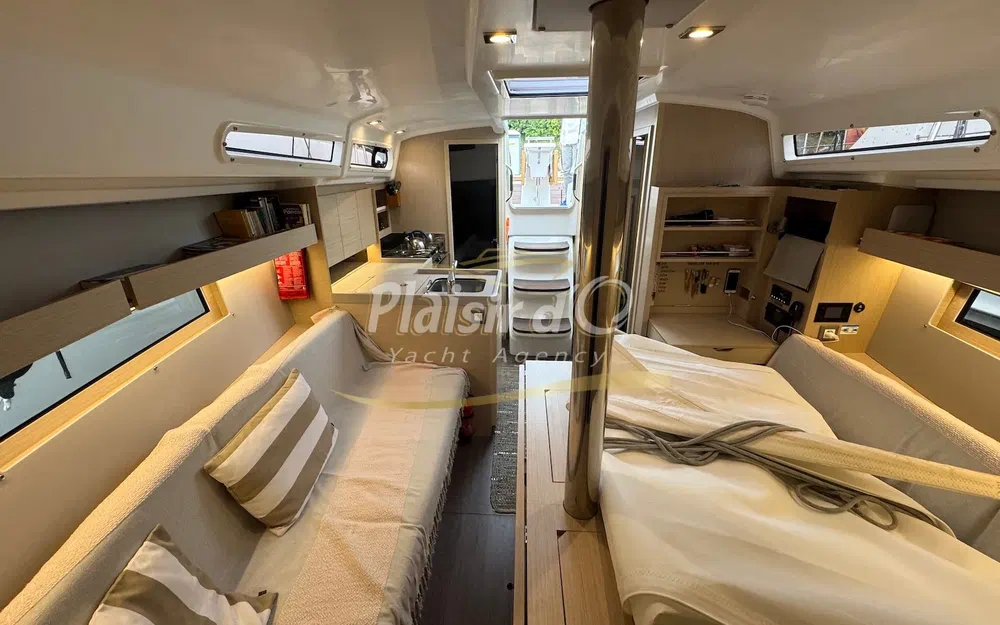slider 37 Beneteau Oceanis 34.1