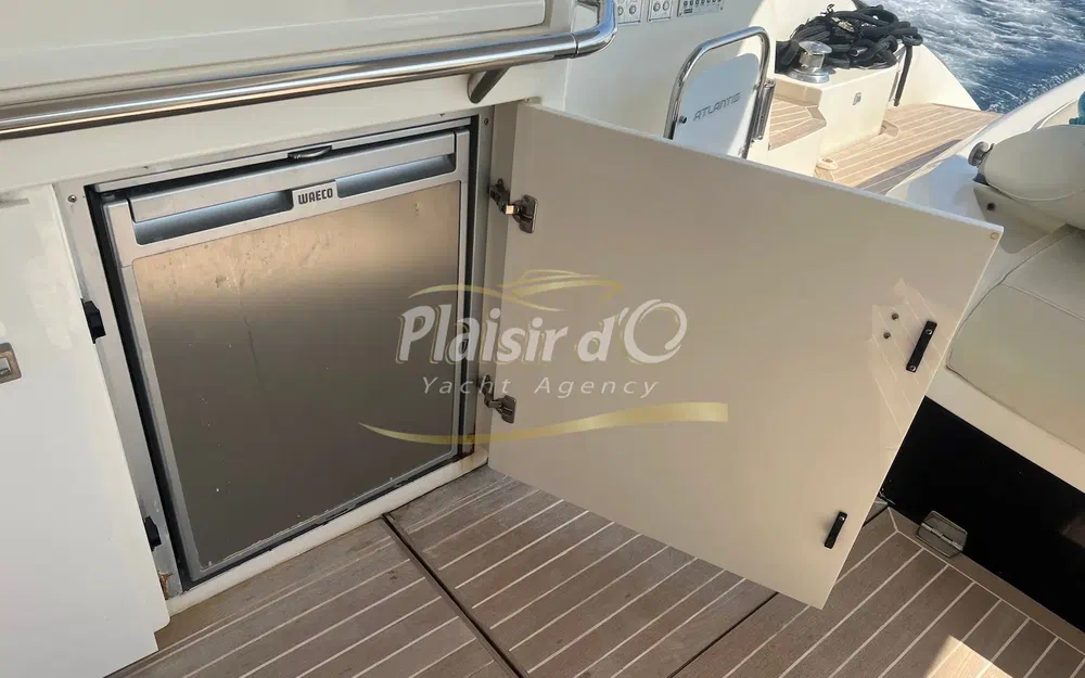 slider 31 Azimut Atlantis 58