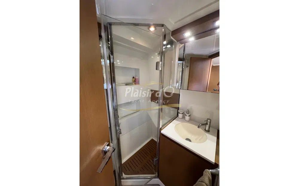 slider 49 Azimut Atlantis 58