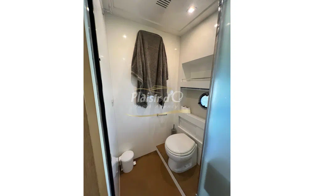 slider 57 Azimut Atlantis 58