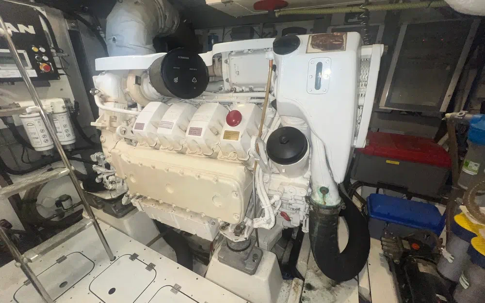 slider 68 Azimut Atlantis 58