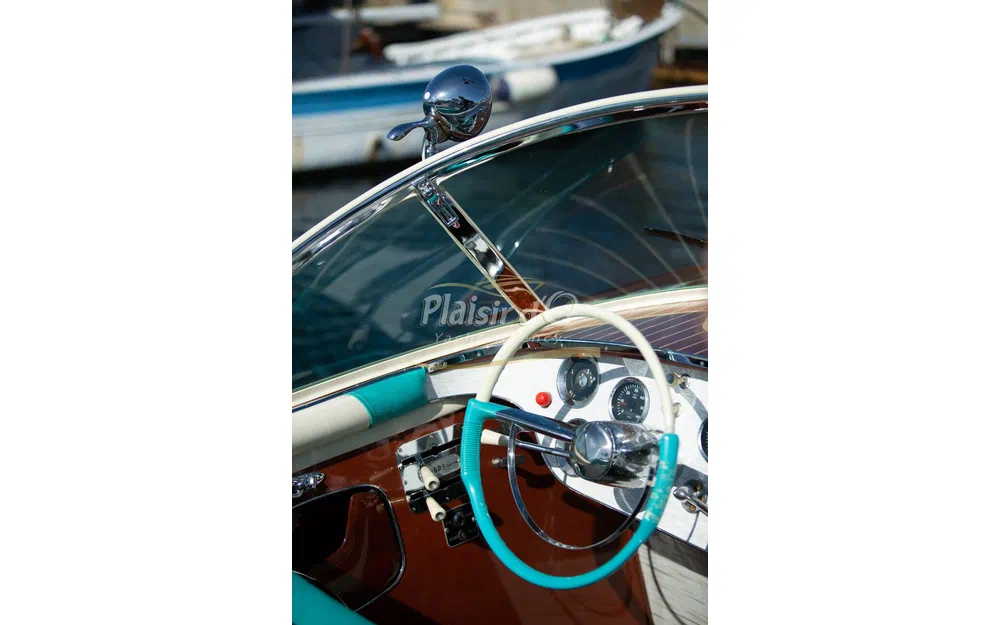 slider 31 Riva Tritone