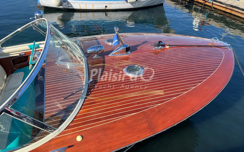 slider 38 Riva Tritone