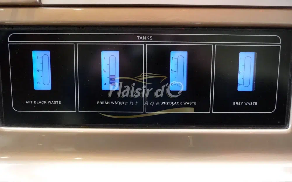 slider 49 Fairline Squadron 65
