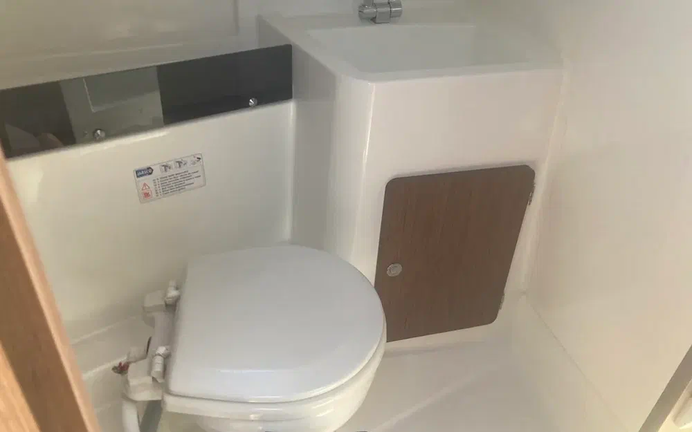 slider 28 Beneteau Antares 8 OB