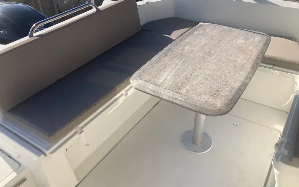 slider 8 Beneteau Antares 8 OB