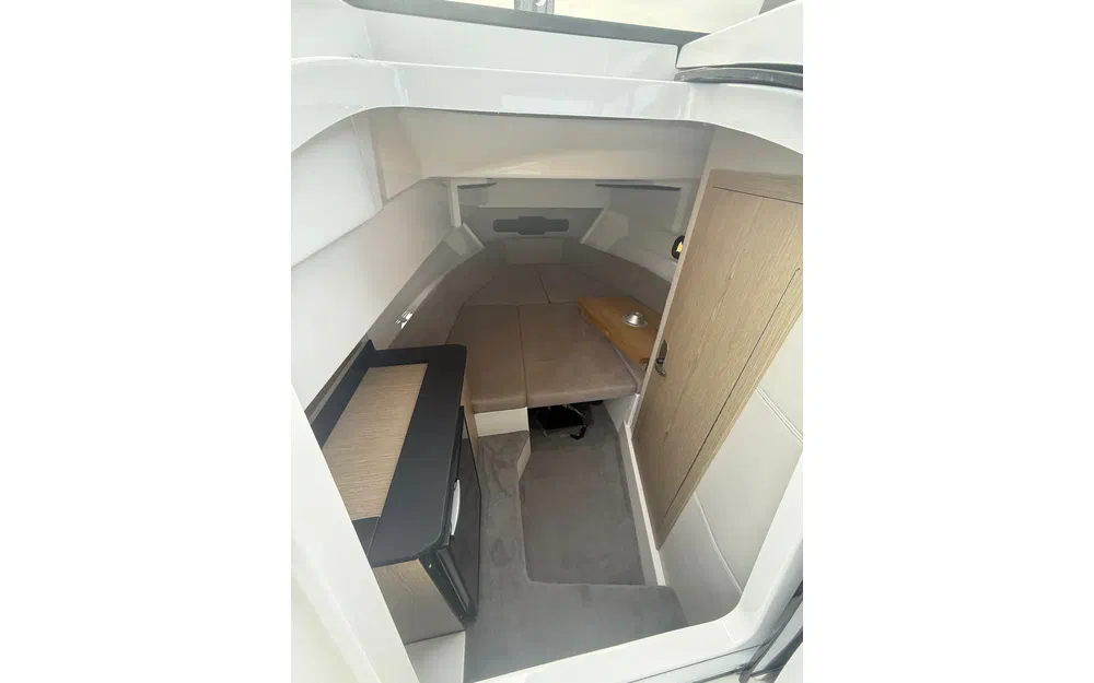slider 20 Karnic R8S-HT
