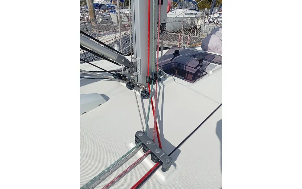 slider 10 Beneteau Oceanis 38.1