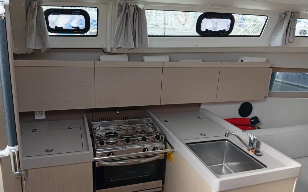 slider 18 Beneteau Oceanis 38.1