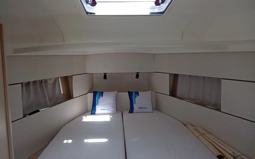 slider 22 Beneteau Oceanis 38.1