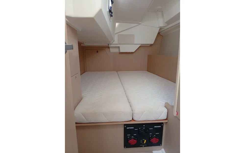 slider 24 Beneteau Oceanis 38.1