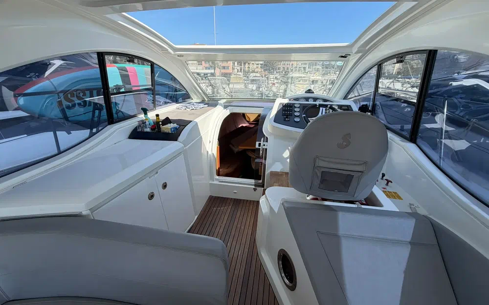 slider 9 Beneteau Gran Turismo 34