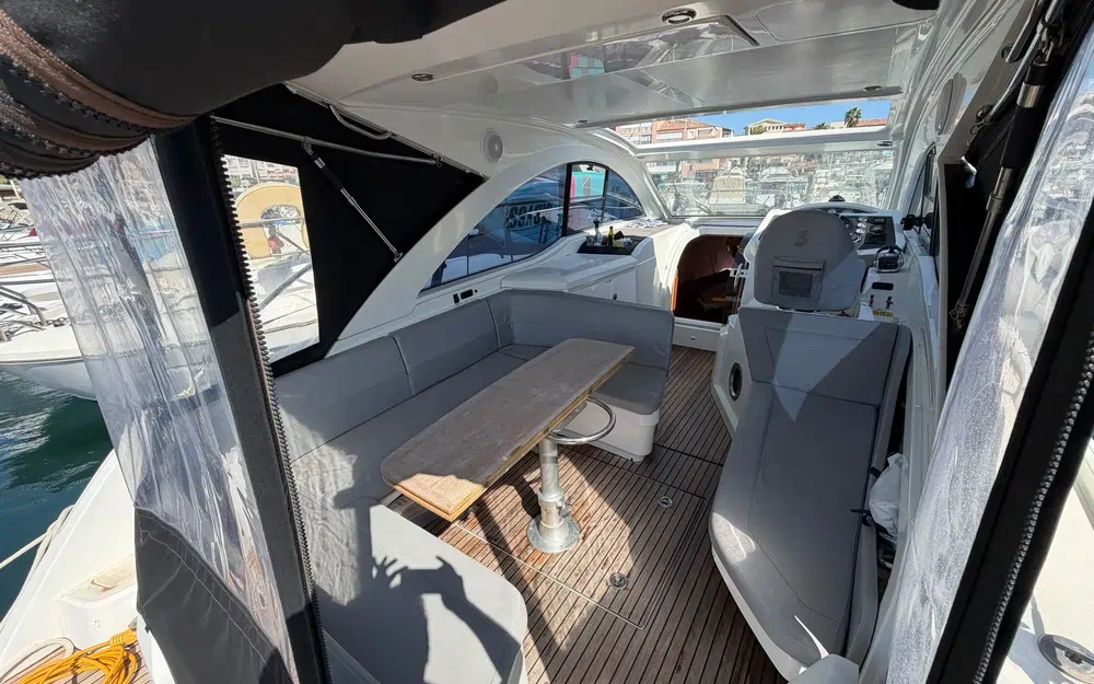 slider 4 Beneteau Gran Turismo 34