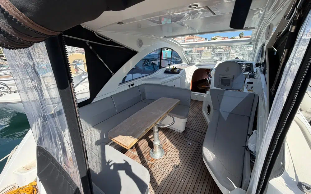 slider 5 Beneteau Gran Turismo 34