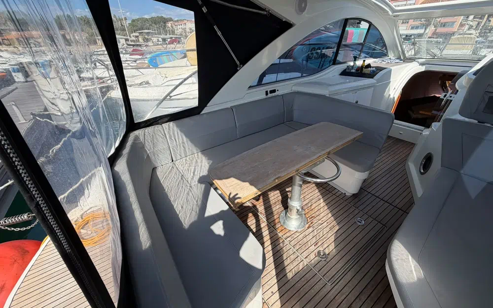 slider 6 Beneteau Gran Turismo 34