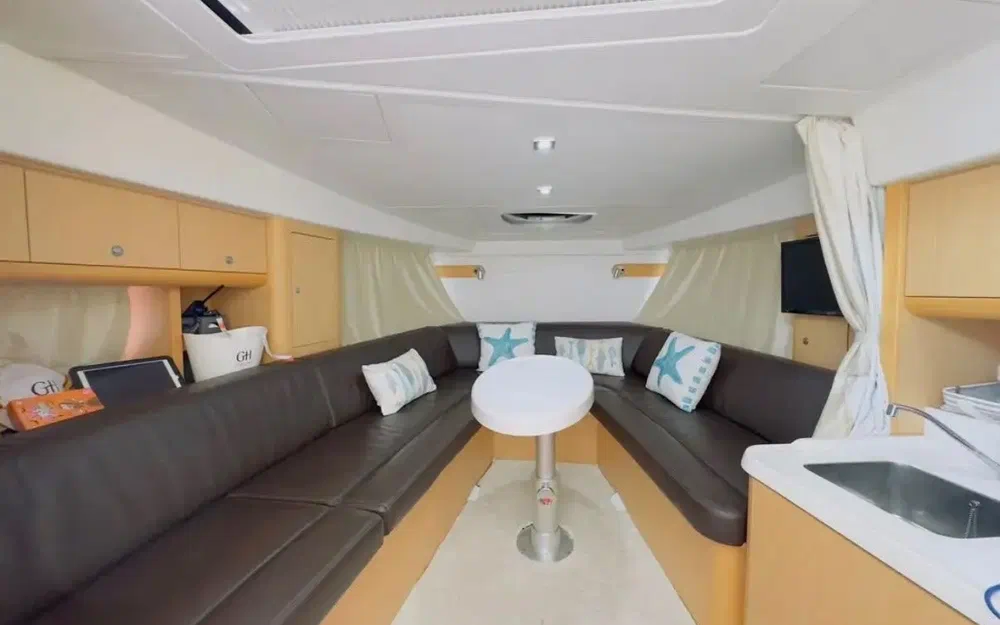 slider 11 Beneteau Gran Turismo 34