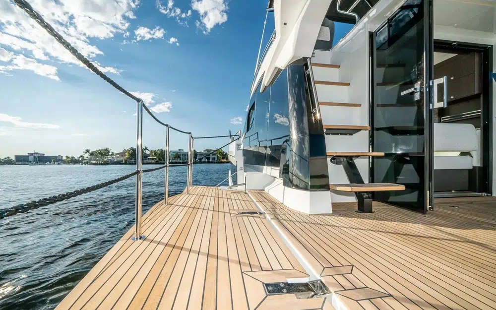 slider 10 Galeon 400 Fly