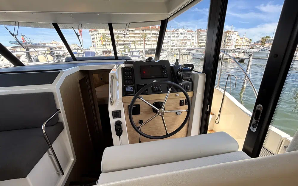 slider 15 Beneteau Swift Trawler 41 Fly