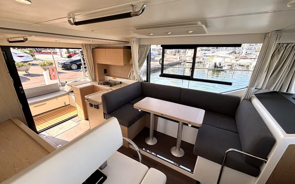 slider 13 Beneteau Swift Trawler 41 Fly