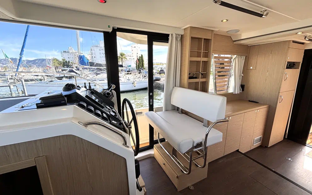 slider 19 Beneteau Swift Trawler 41 Fly