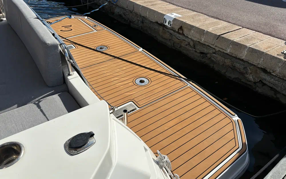 slider 3 Beneteau Swift Trawler 41 Fly