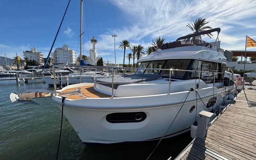 slider 4 Beneteau Swift Trawler 41 Fly