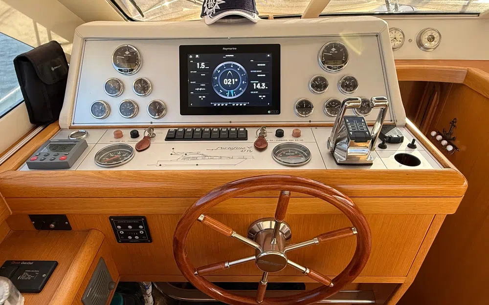 slider 25 Portofino Marine Portofino 47 Fly