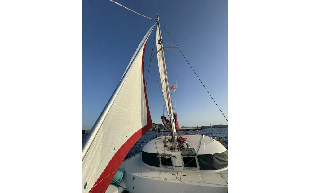 slider 7 Lagoon 410
